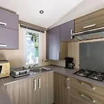 Campingplads Mobil-home Spacieux 8 Personnes A - Api-1-52-1214 Montblanc